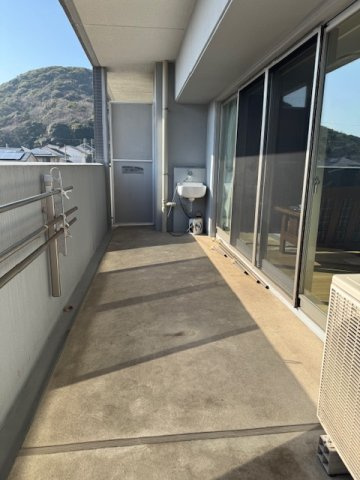 トラストネクサス新椋野のバルコニー
