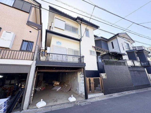 【外観】 | 練馬区大泉学園町5丁目　中古一戸建住宅　(保谷店) | 穏やかながら利便性もよくバランスの取れた立地。