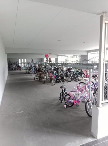 アーデントクレイル山の田本町の駐輪場