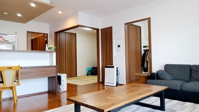 アーデントクレイル山の田本町の居間・リビング