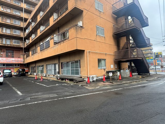 想定年間賃料　57.6万　想定利回り13％　鉄骨鉄筋コンクリート造のその他