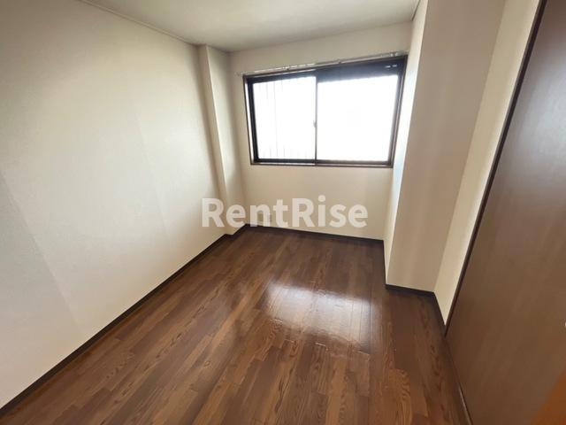 オーシャン元町の洋室|北洋室