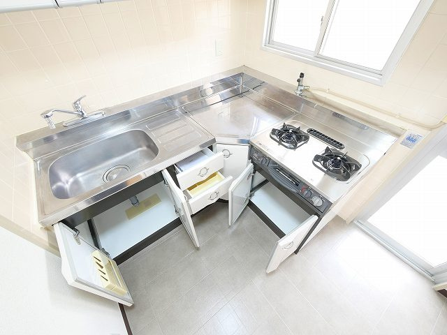 ライフヒルズ富雄のキッチン