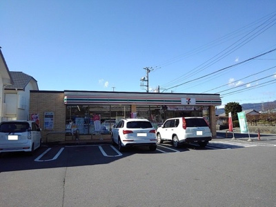 【周辺】 | フィオーレ・コッティＡ | セブンイレブン　万野原西店まで300m