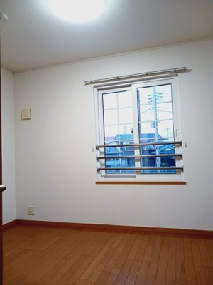 【内装】 | ソレイユＢ | 明るい色調の室内です