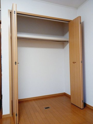 【収納】 | ソレイユＢ | 大きなスペースがあり、収納には困りません