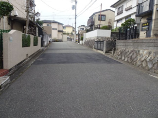 【前面道路含む現地写真】 | 川西市緑台1丁目8の73　中古一戸建て
