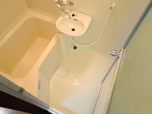 ヴィラサカイの浴室