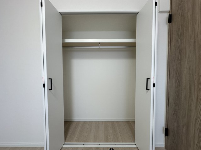 アバンドーネ西神春日台６号棟の収納