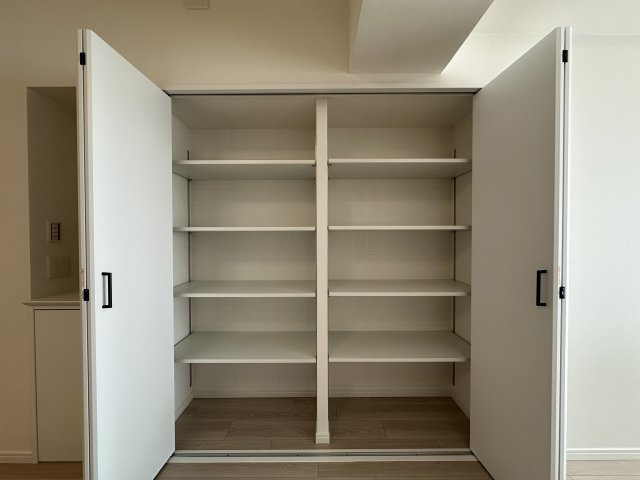 アバンドーネ西神春日台６号棟の収納