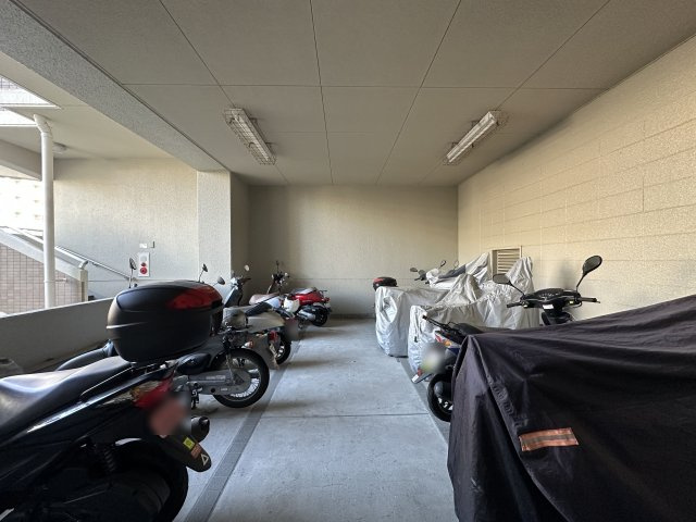 アバンドーネ西神春日台６号棟のその他