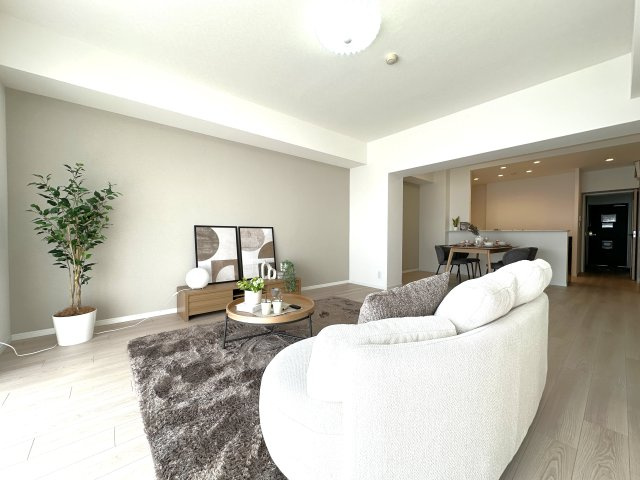 アバンドーネ西神春日台６号棟の居間・リビング