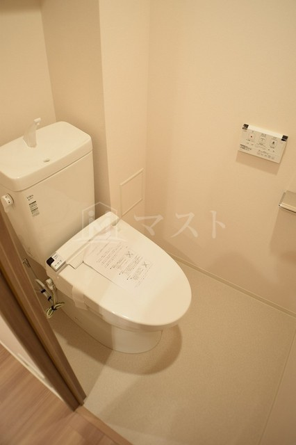 大阪市中央区東心斎橋１丁目の賃貸マンションのトイレ