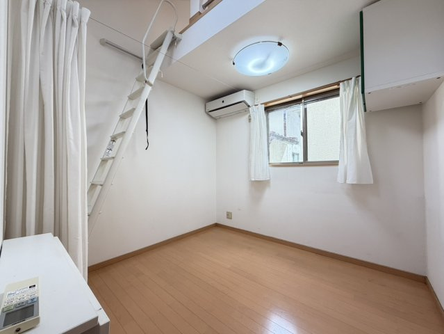 長峰台1丁目戸建の洋室