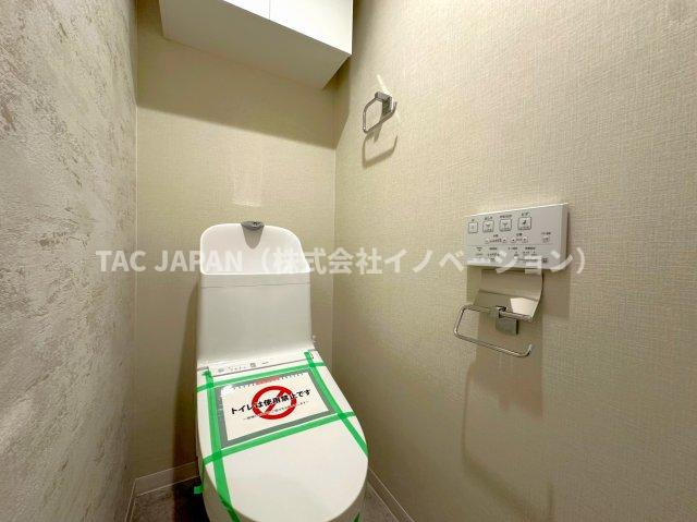 サンクレイドルレヴィール池袋のトイレ|洗練されたデザインと落ち着いた色調が生む、清潔感あふれる上質な空間。使い心地にこだわった、快適で心地よいパウダールーム。