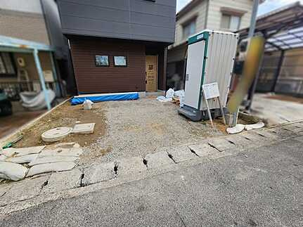 安佐南区高取北2丁目の駐車場