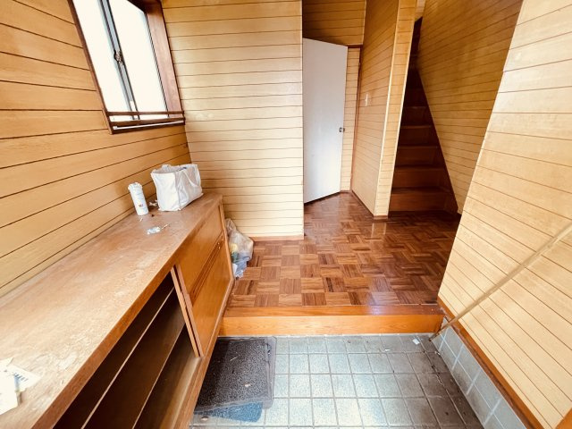 柏市大室　中古戸建の玄関