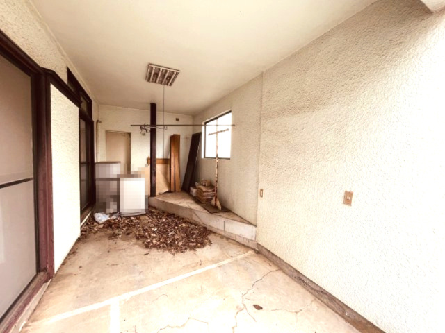 柏市大室　中古戸建の駐車場