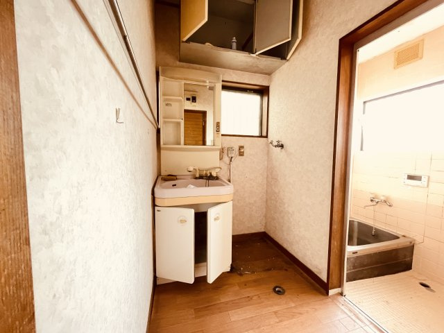 柏市大室　中古戸建の洗面所