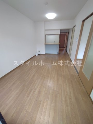 【居間・リビング】 | レジデンス緑ヶ丘 | イメージ写真です。
