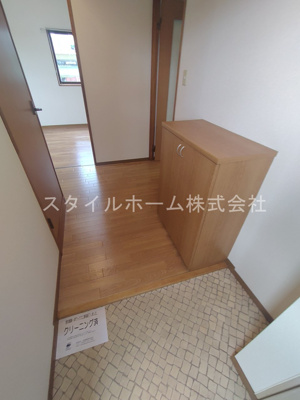 【玄関】 | レジデンス緑ヶ丘 | イメージ写真です。