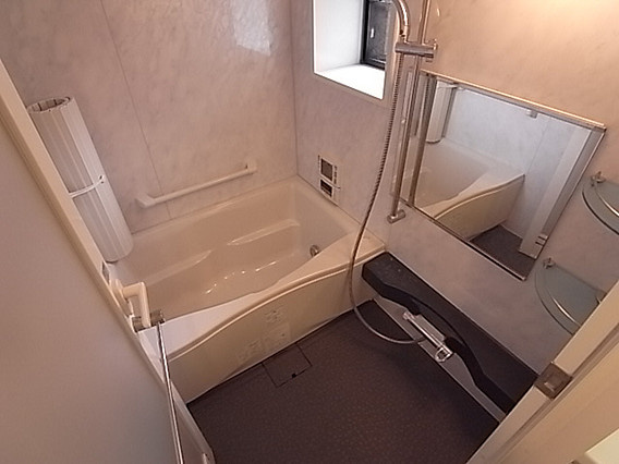 リーガル神戸三宮山手の浴室