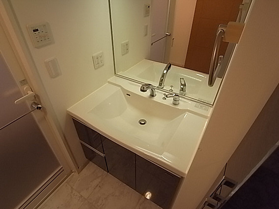 リーガル神戸三宮山手の洗面所