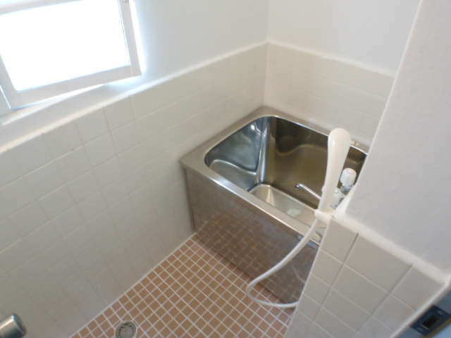 岡本梅林住宅の浴室