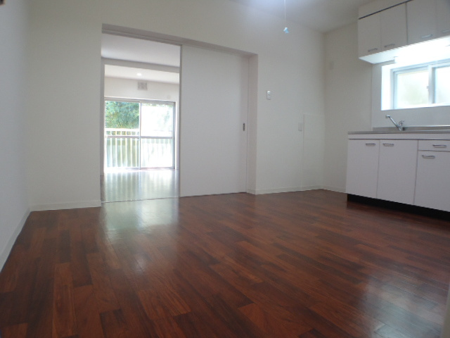 岡本梅林住宅の居間・リビング