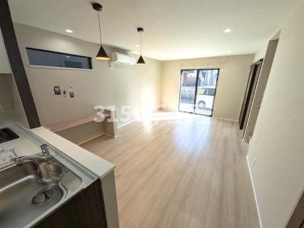 Villa Frontier 市橋の居間・リビング