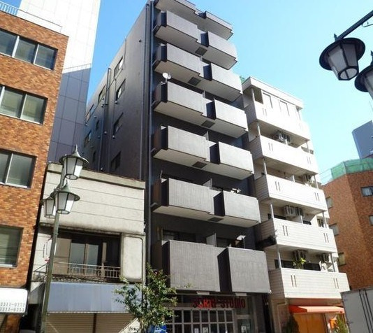 ルミエールマンションのエントランス