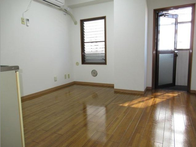 ルミエールマンションの居間・リビング