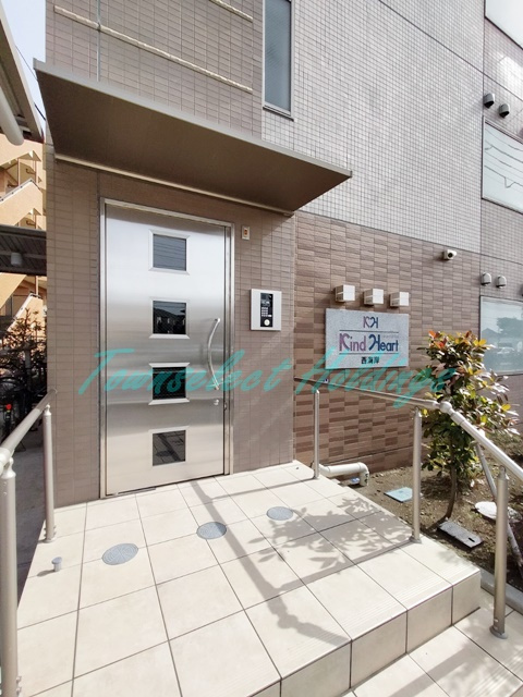 カインドハート西海岸のエントランス|清潔感のあるエントランスです♪