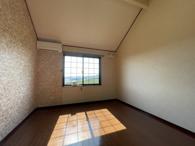 セントポーリアの洋室