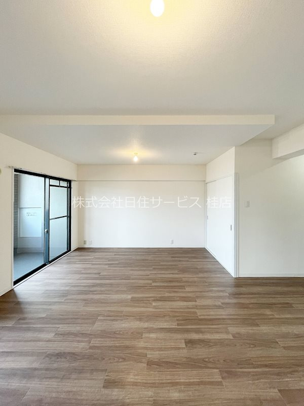 メイゾン桂東の洋室
