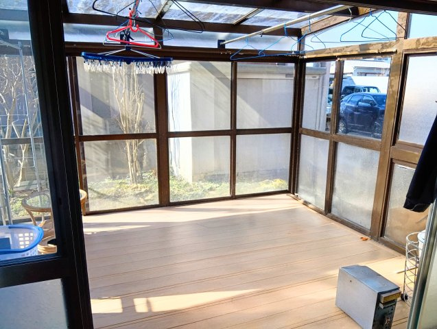 売中古戸建　富士市水戸島2丁目の内装|サンルームがあります。お天気を気にせず洗濯物が干せます！