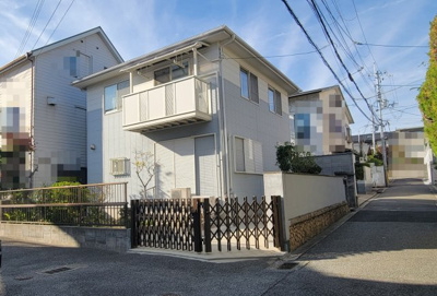 【外観】 | 殿山町戸建 | 角地に佇む明るい物件です。三井ホーム施工。