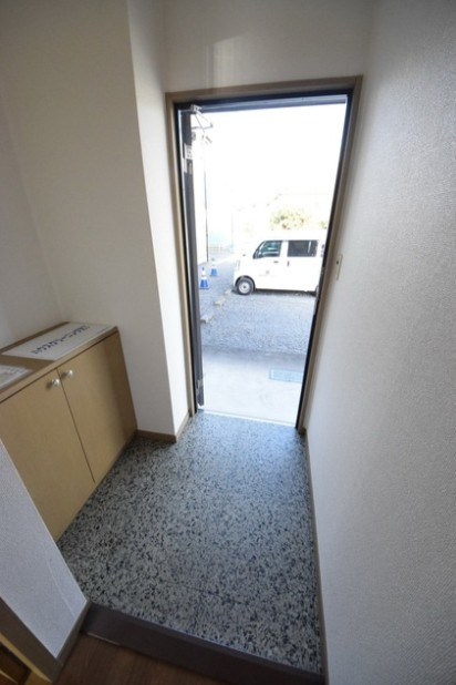 アステリアBの玄関