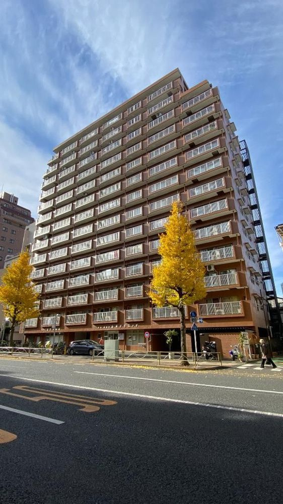 赤門ロイヤルハイツの外観