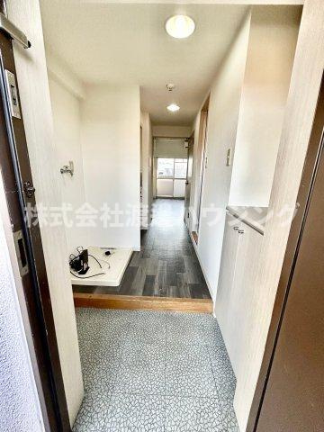 シャルムマンションの玄関