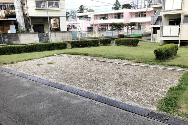 ビレッジハウス江戸川台2号棟の駐車場|駐車場です