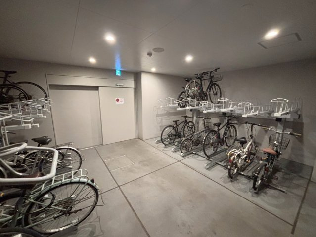 クレイシア秋葉原ラグゼスウィートの駐輪場|共用部・駐輪場