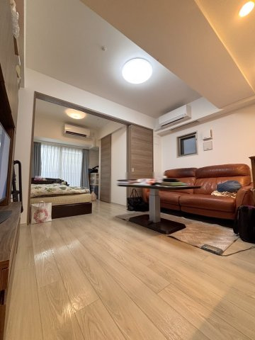 クレイシア秋葉原ラグゼスウィートの居間・リビング|リビングダイニング