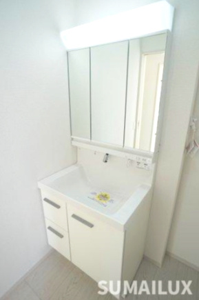 熊本市東区沼山津１期１号棟の独立洗面台