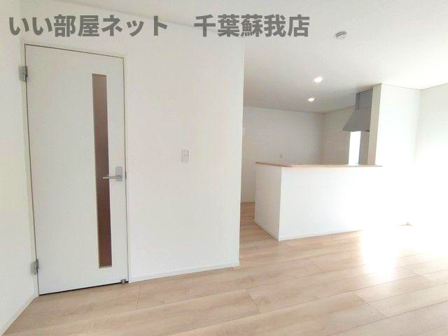 クレイドルガーデン市原市東国分寺台第２　１号棟の居間・リビング|リビングです