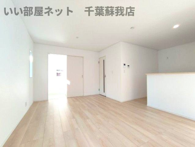 クレイドルガーデン市原市東国分寺台第２　１号棟の居間・リビング|居間です