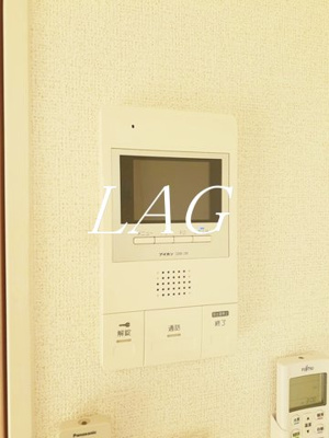 【セキュリティ】 | ルミエール・扇 | モニター付きインターホンです。