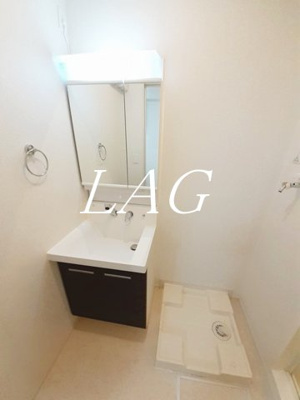 【洗面所】 | ルミエール・扇 | 洗面台です。