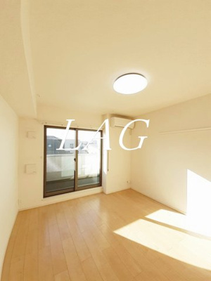 【居間・リビング】 | ルミエール・扇 | 洋室のお部屋です。