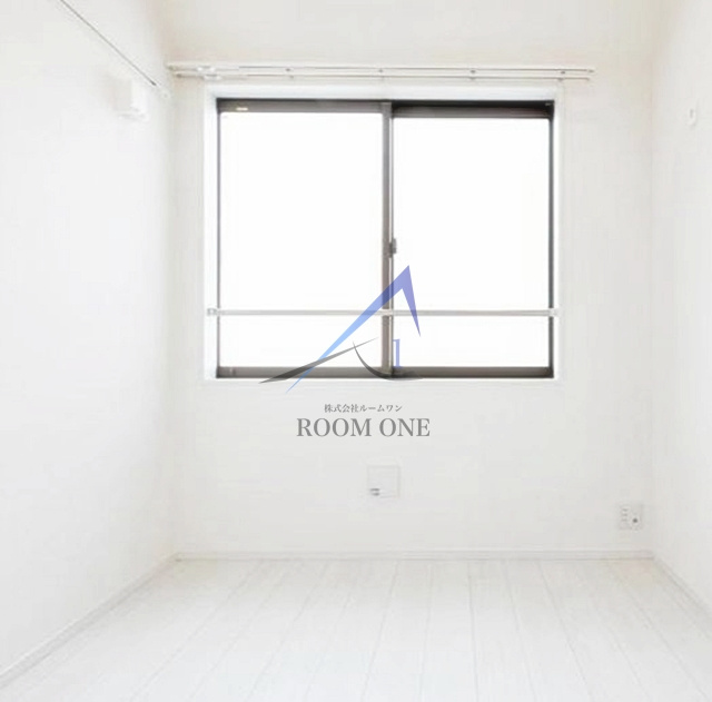 QUQURI IKEBUKUROの居間・リビング|洋室のお部屋です。